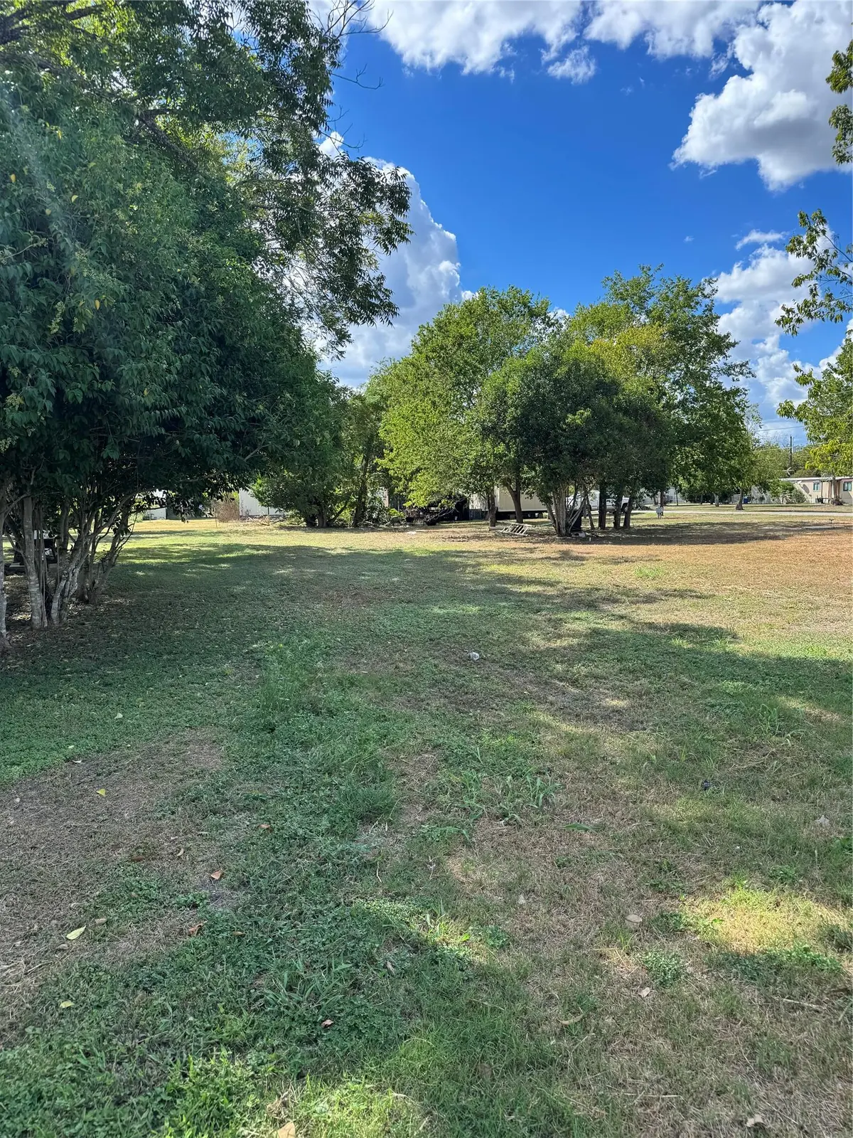 000 Gonzales Ave, Fentress, TX 78622