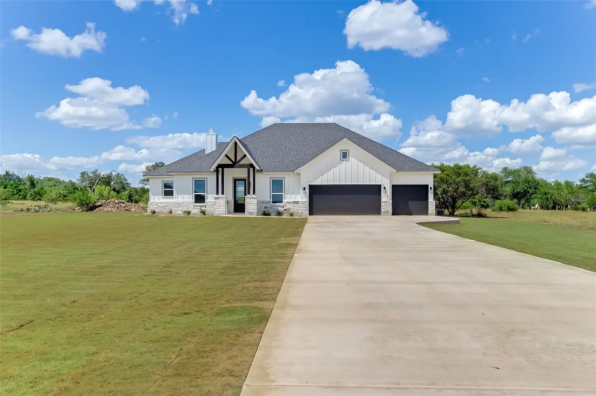 130 Draper LN, Bertram, TX 78605