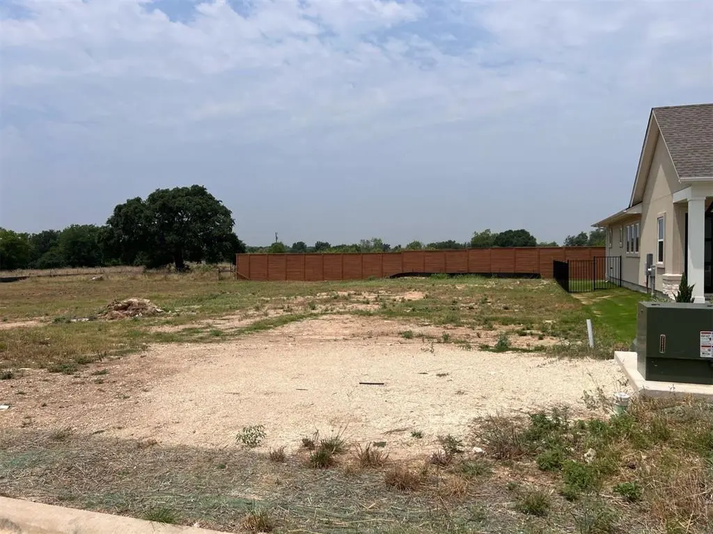 300 Monterrey Oak TRL, Georgetown, TX 78628