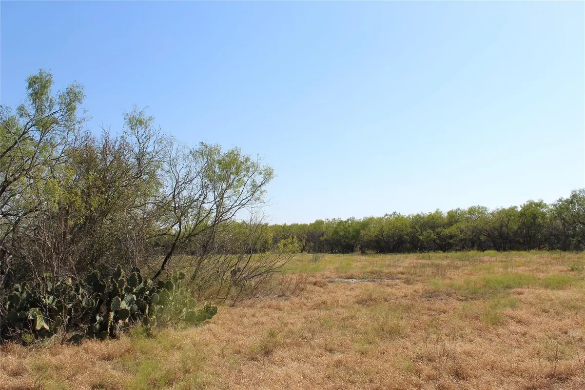 303 Aubrey LN, Lockhart, TX 78644