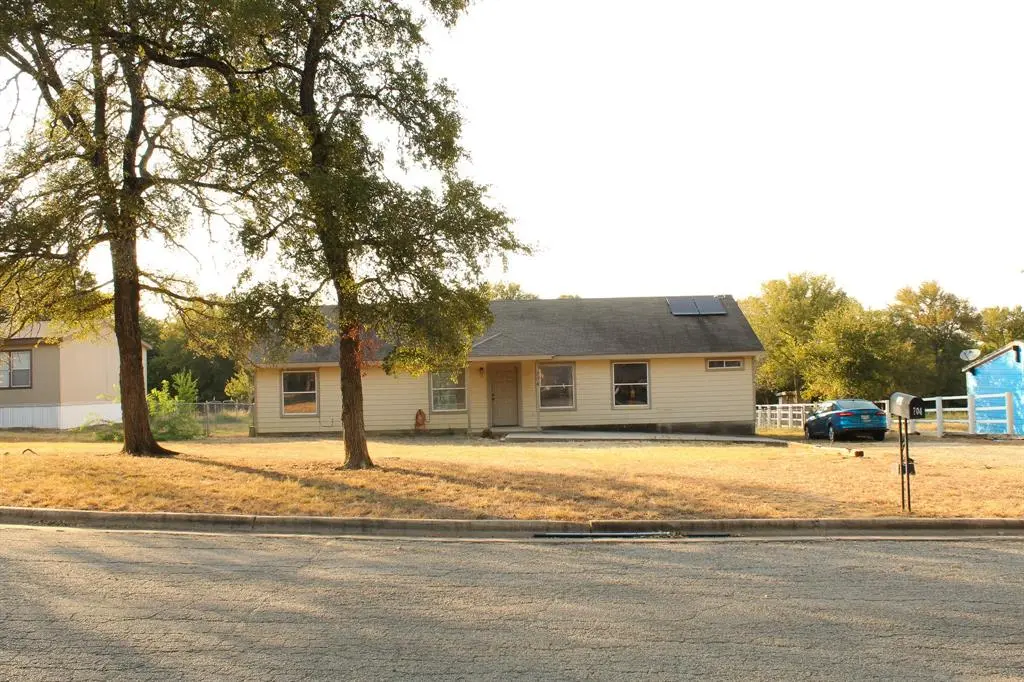 204 Live Oak DR, Cedar Creek, TX 78612