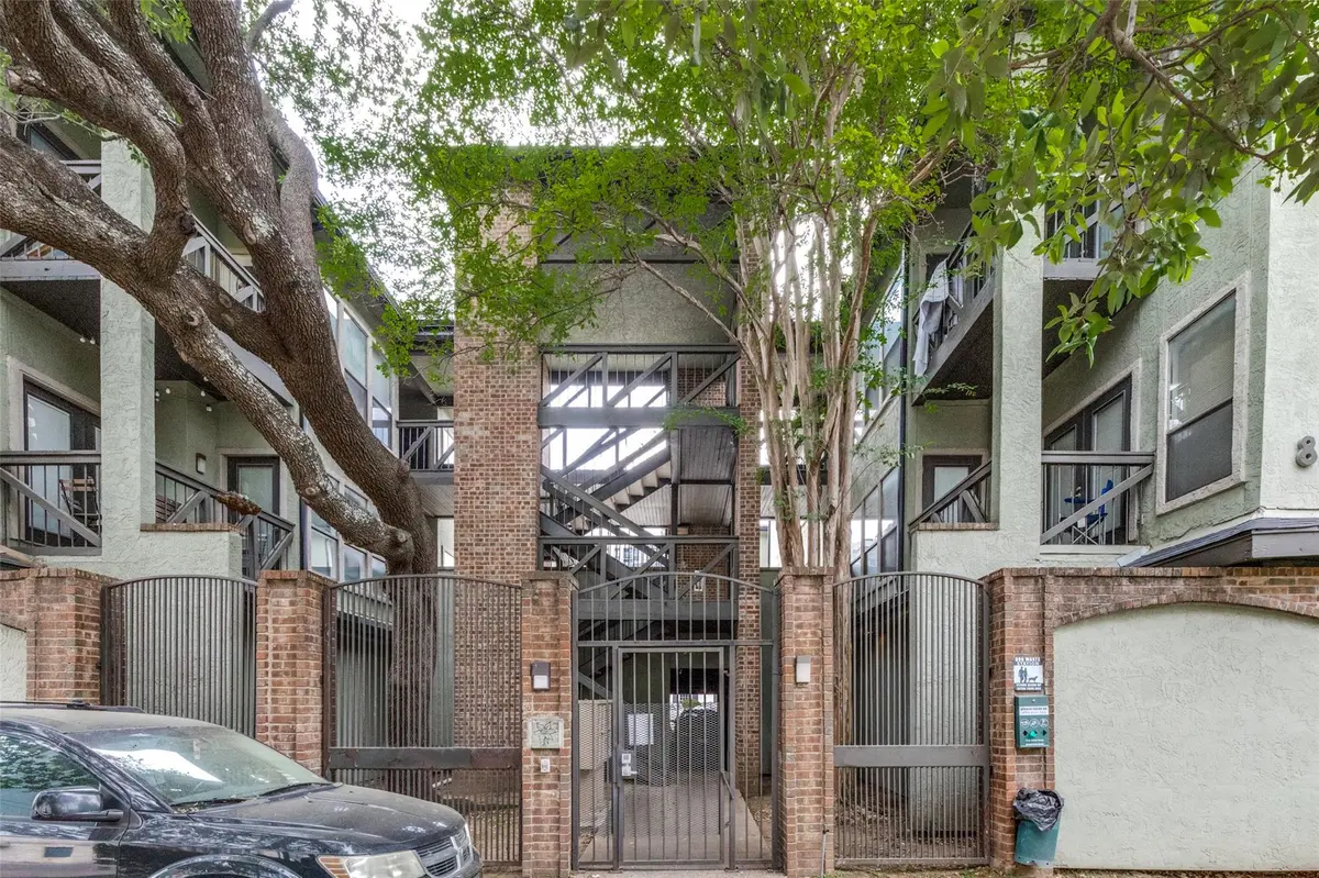 807 W 25th ST #214, Austin, TX 78705