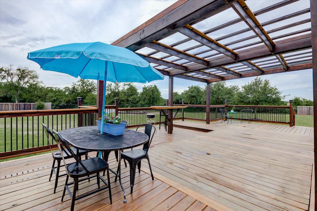 109 S Santa Fe TRL, Liberty Hill, TX 78642