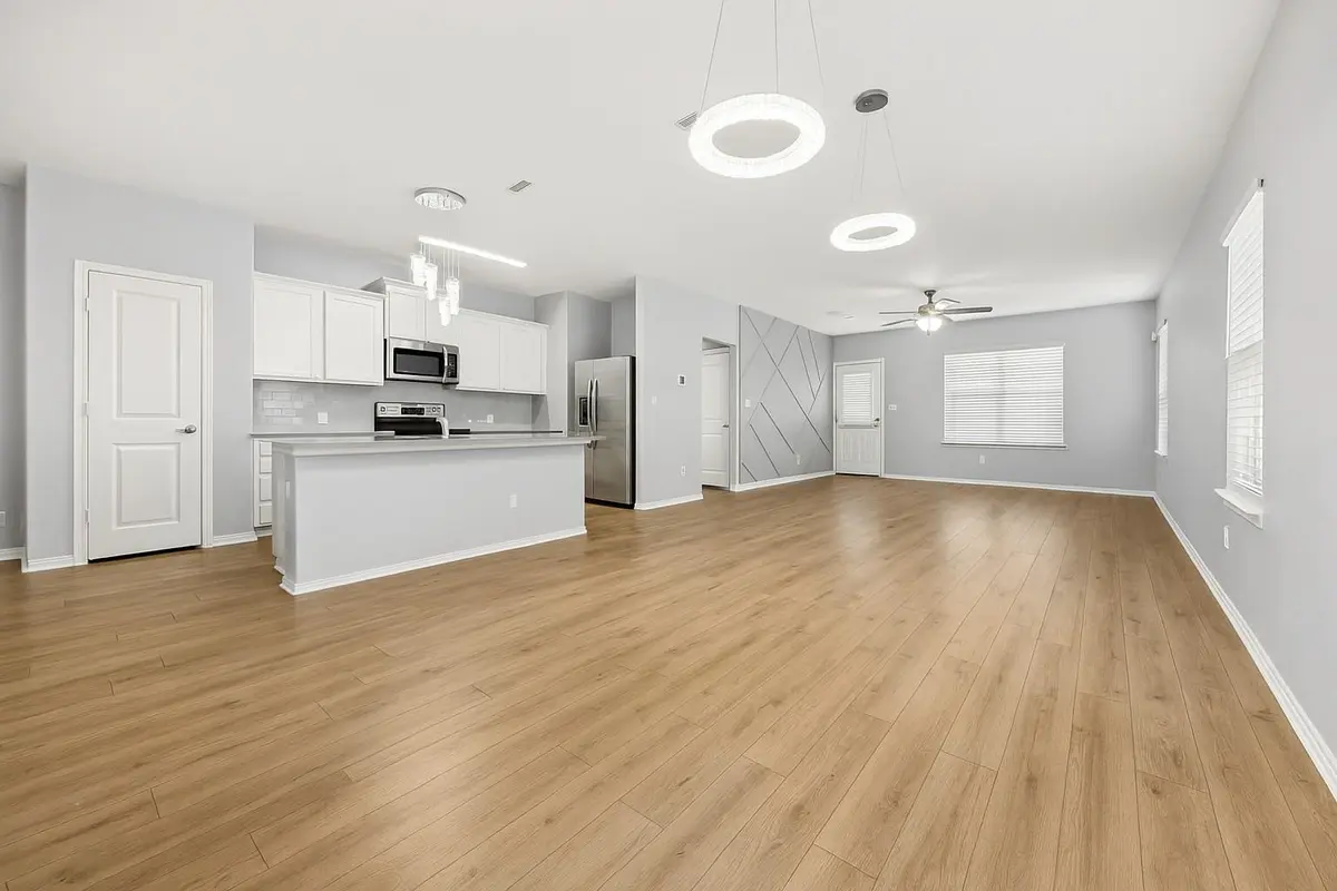 421 Perfect World LOOP, Jarrell, TX 76537
