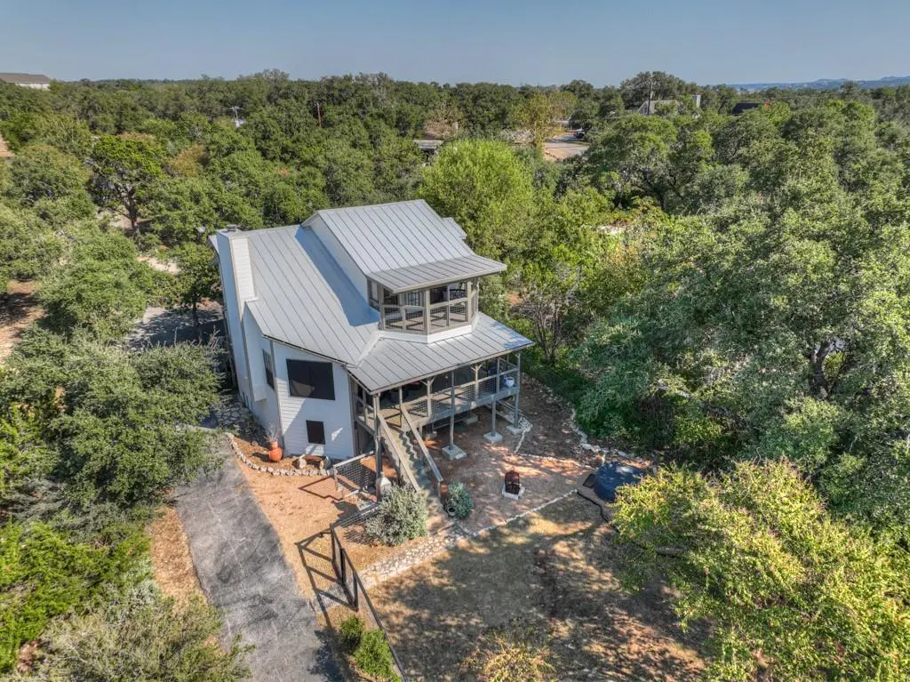 2198 Lakeshore DR, Canyon Lake, TX 78133