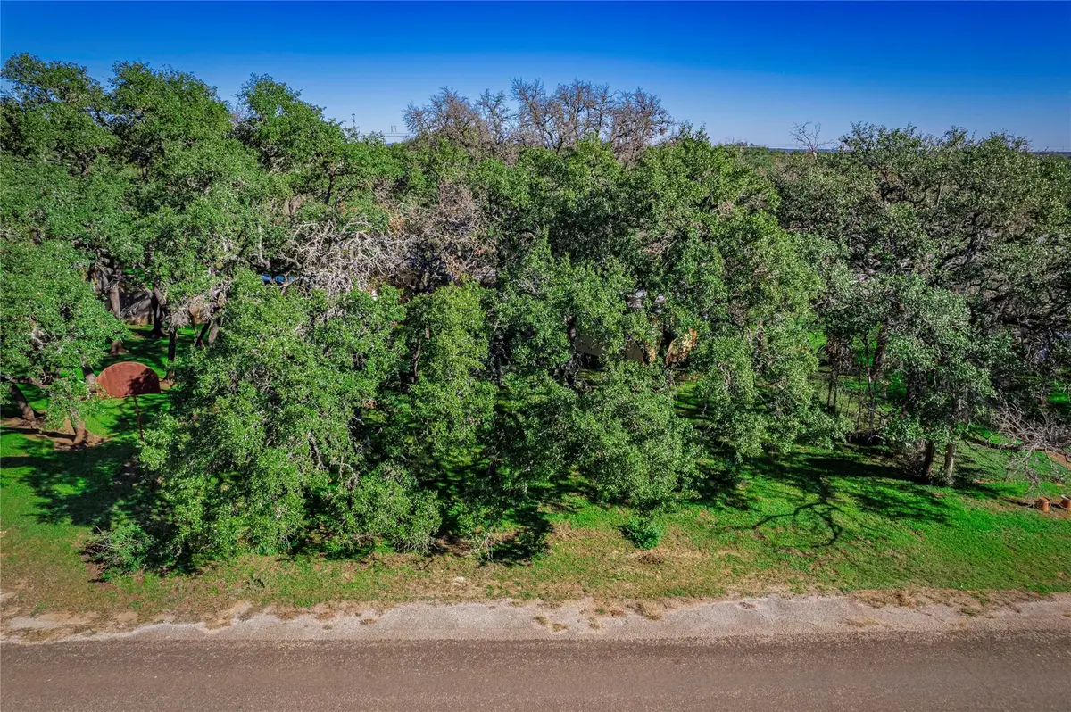 103 Haley RD, Johnson City, TX 78636