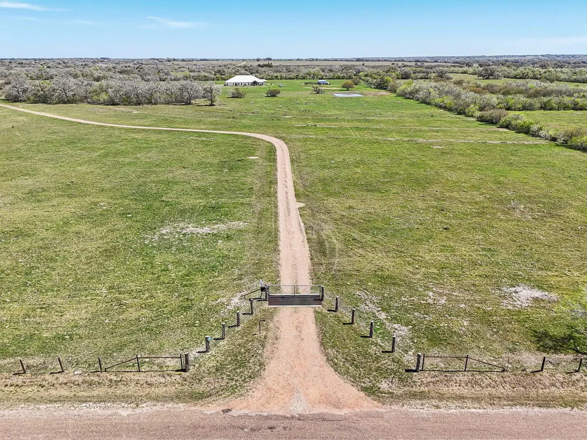 491 Dornburg RD, Goliad, TX 77993