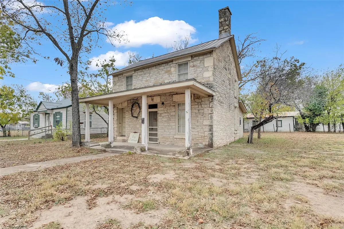 604 S Western Ave, Lampasas, TX 76550
