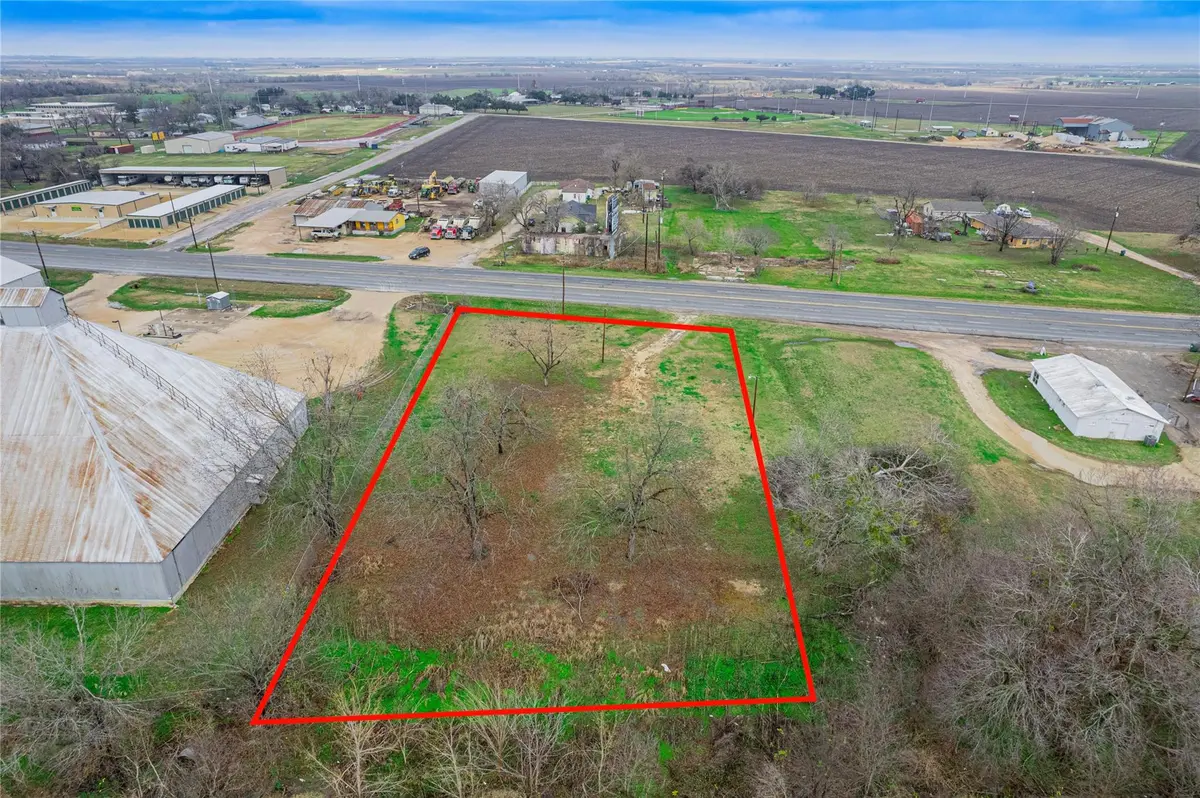 604 E US Highway 79, Thorndale, TX 76577