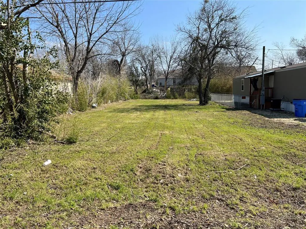 117 Royal ST, Taylor, TX 76574