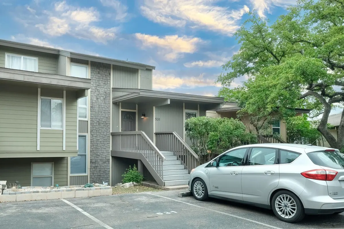 531 Demarett DR #25, Point Venture, TX 78645