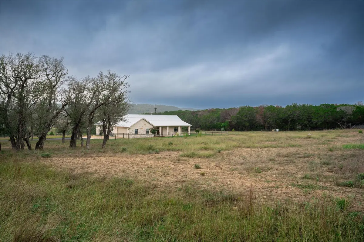 115 Philip DR, Ingram, TX 78025