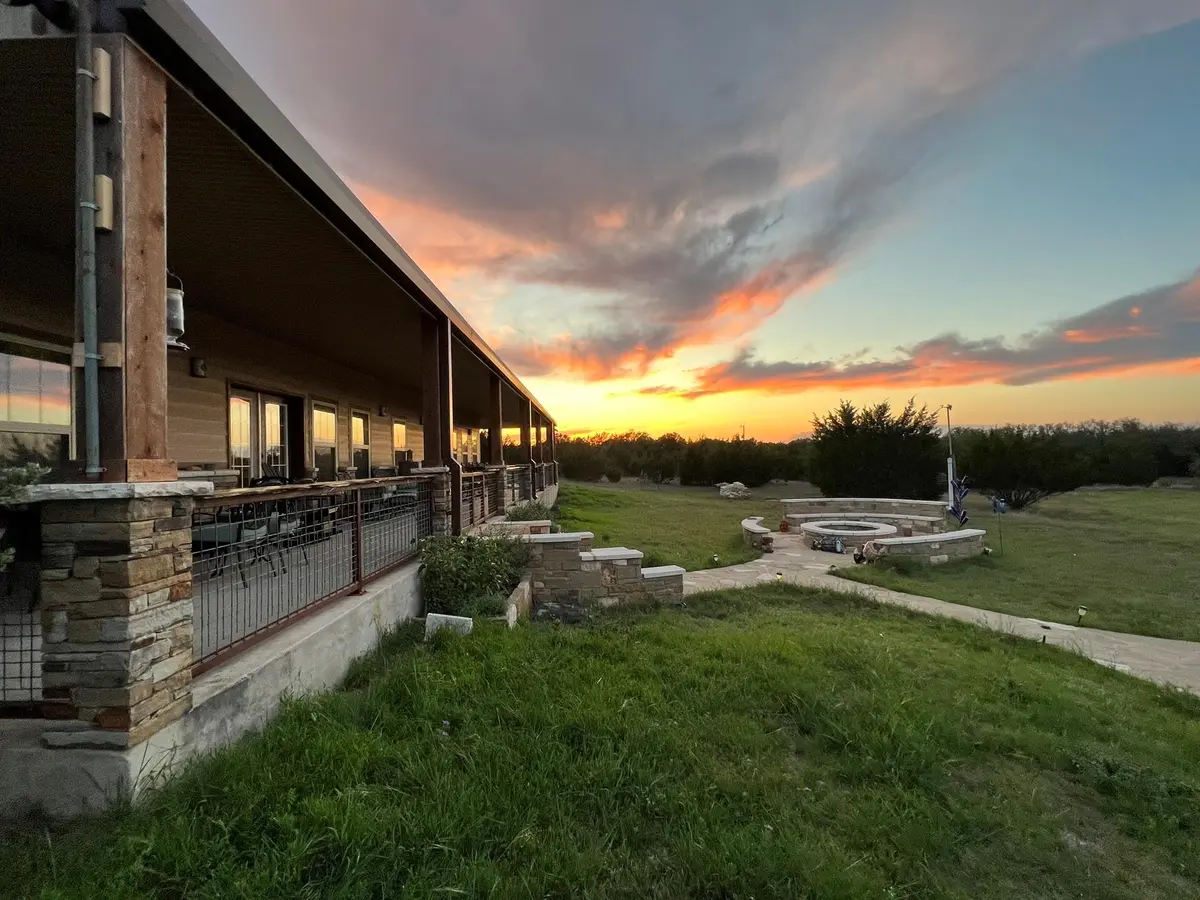 1942 Flat Creek RD, Johnson City, TX 78636