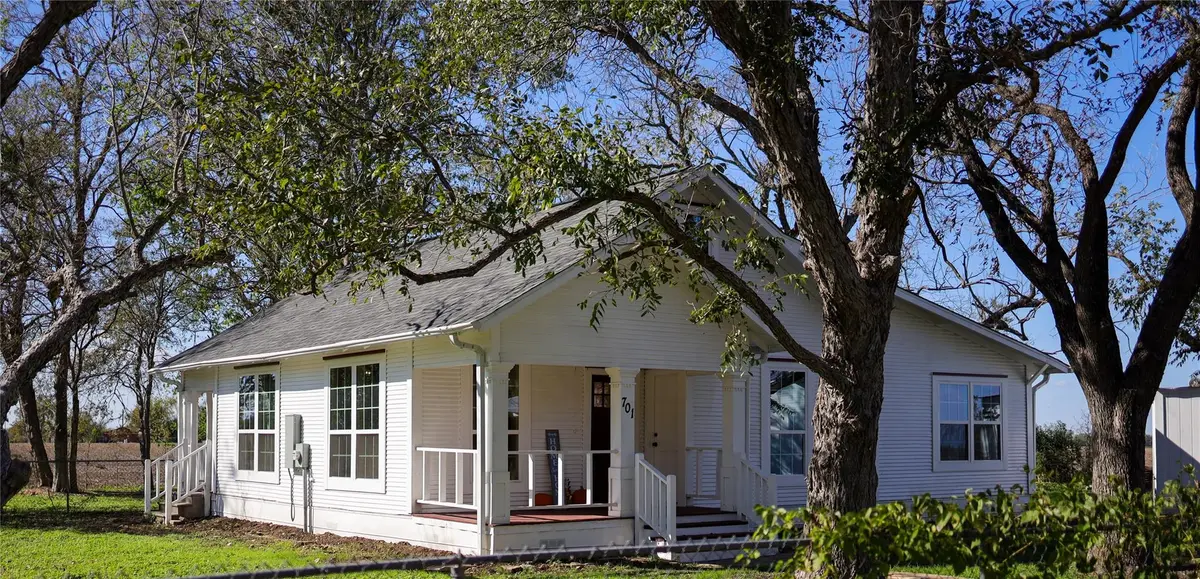701 County Road 347, Granger, TX 76530