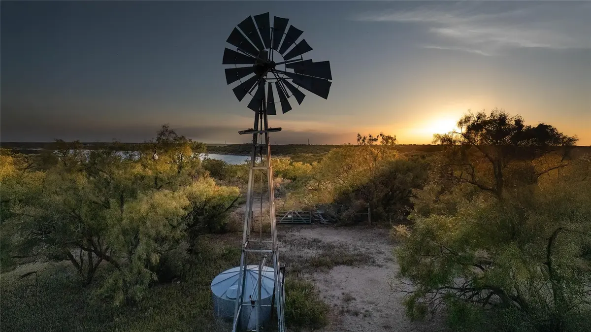1281 pr 3740, Coleman, TX 76888