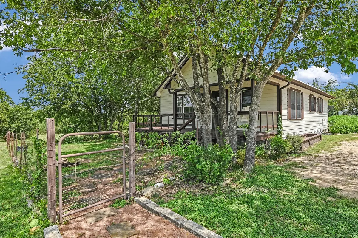 600 County Road 152, Georgetown, TX 78626