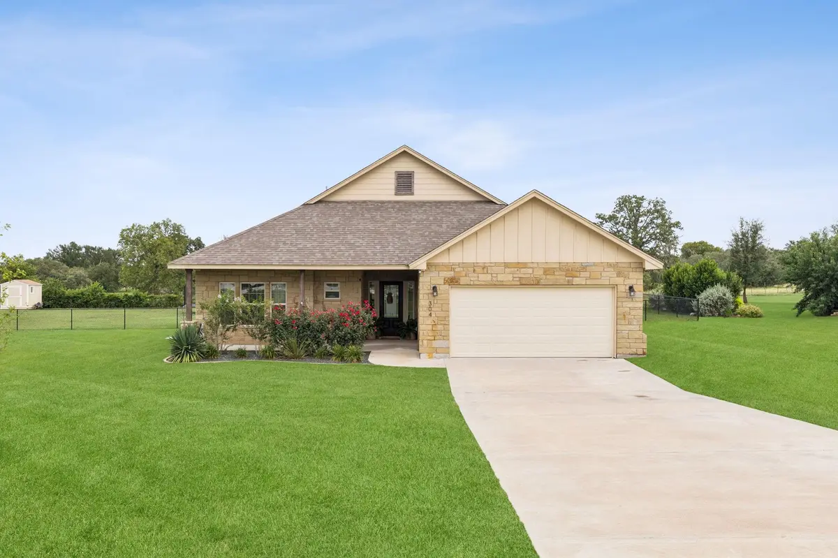 304 Campo Colinas DR, Bertram, TX 78605