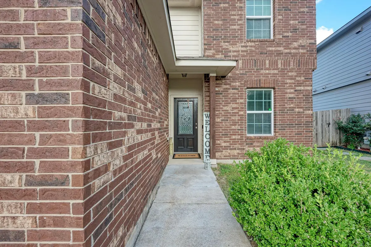 5040 Irvine LN, Del Valle, TX 78617