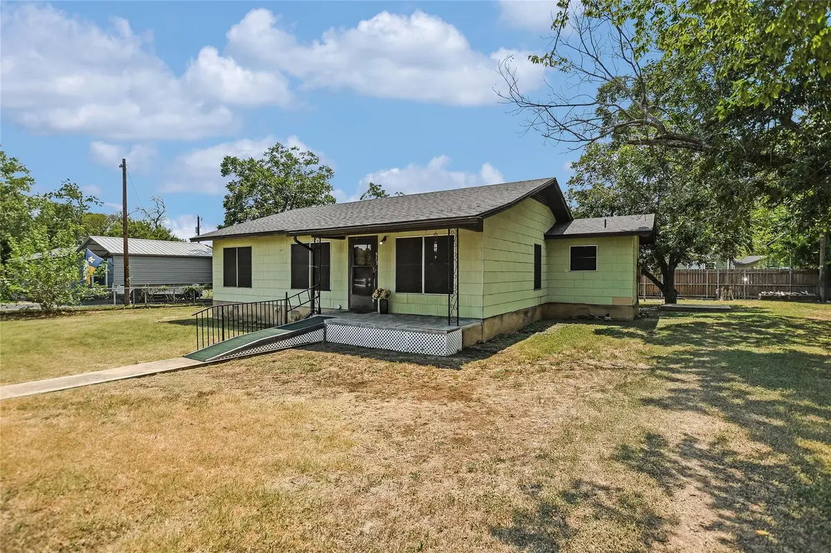 913 Bellview Ave, Round Rock, TX 78681