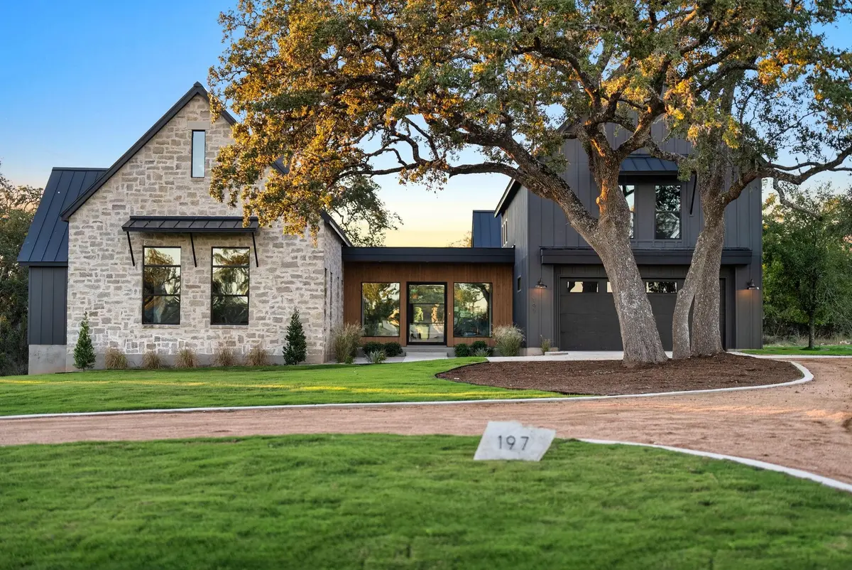 197 Charro Vista DR, Driftwood, TX 78619