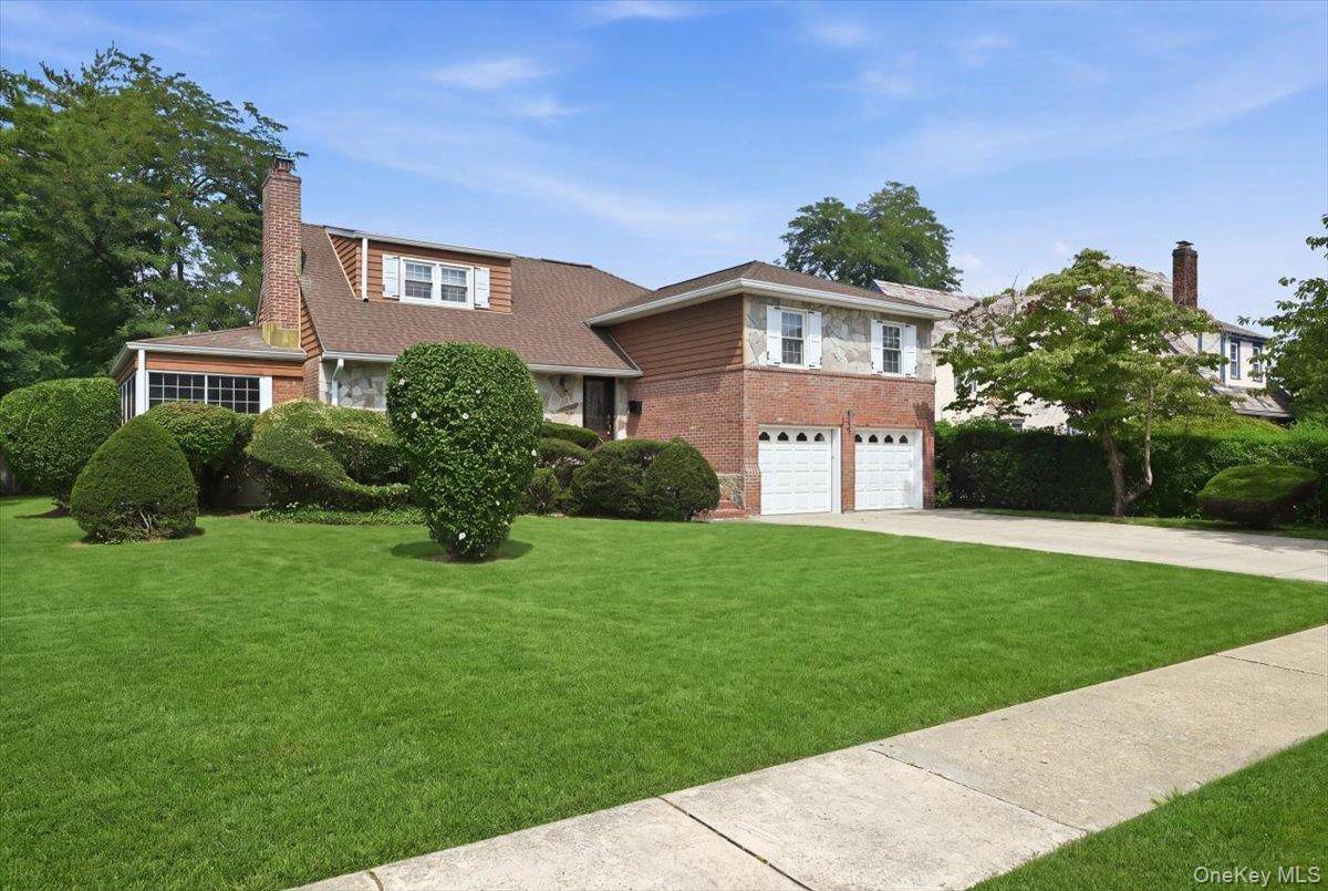 288 Brower AVE, Rockville Centre, NY 11570