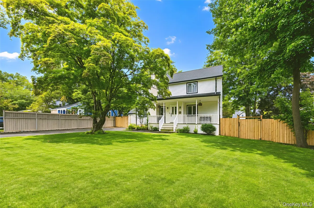 35 Grandview AVE, Nanuet, NY 10954