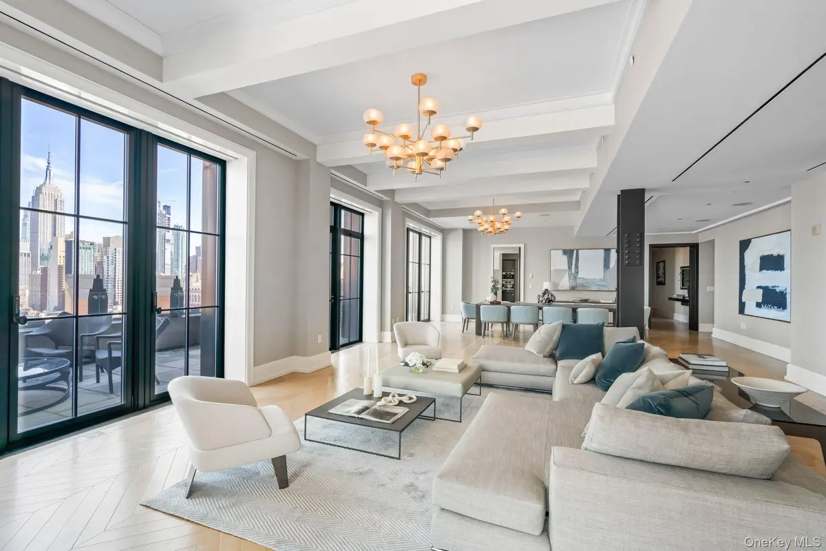 212 W 18th ST #PH2, New York (manhattan), NY 10011