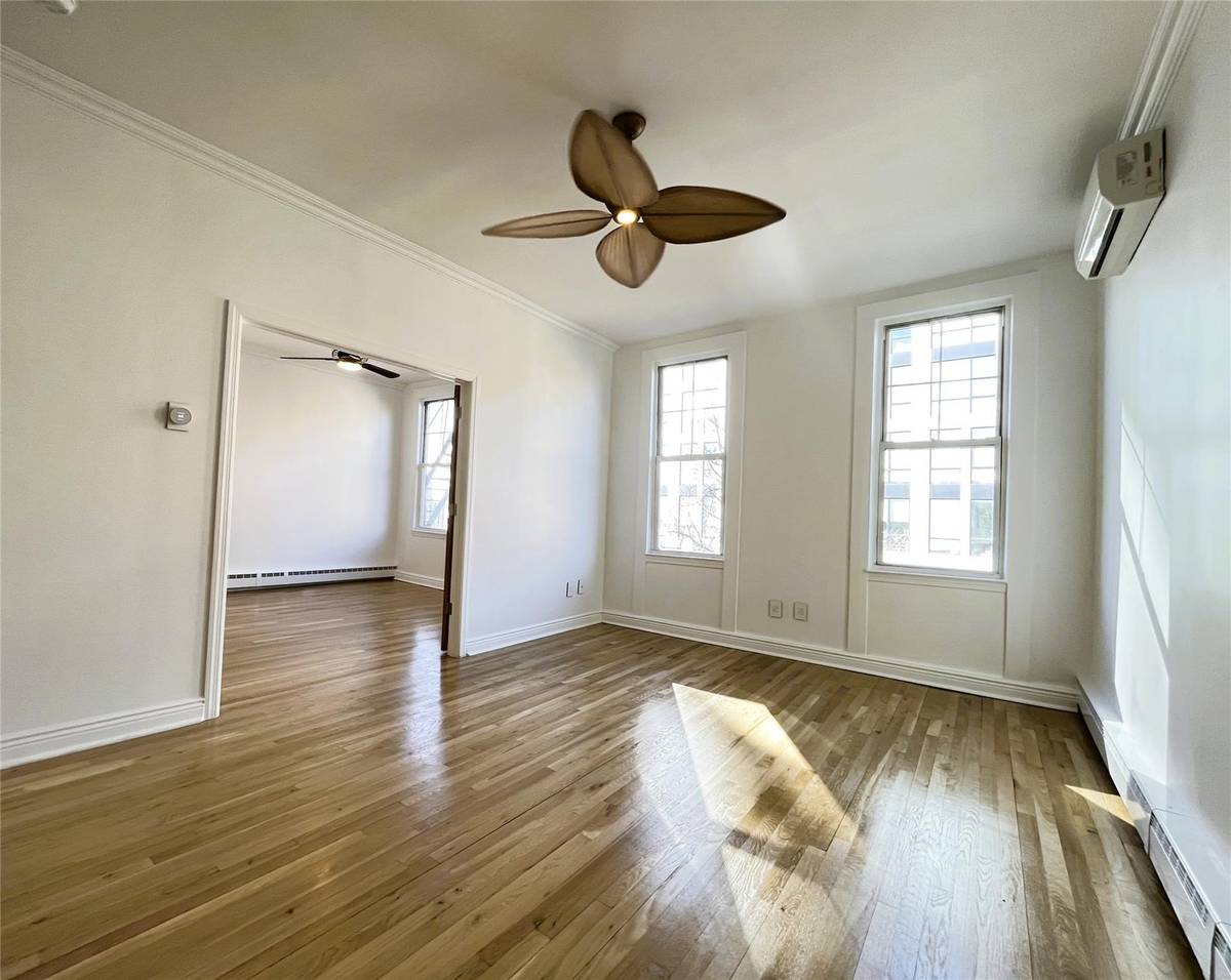 206 Montrose AVE #3A, Brooklyn, NY 11206