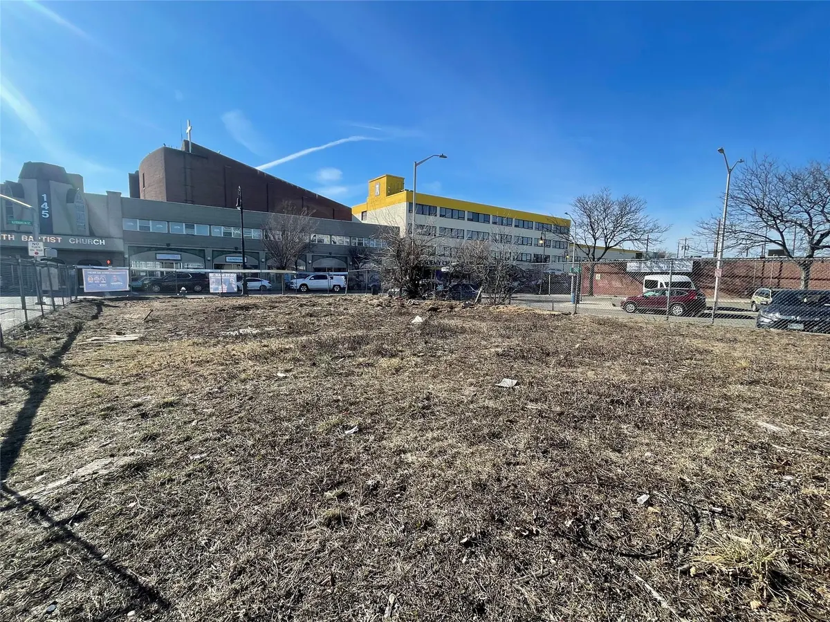 144 North Franklin ST, Hempstead, NY 11550