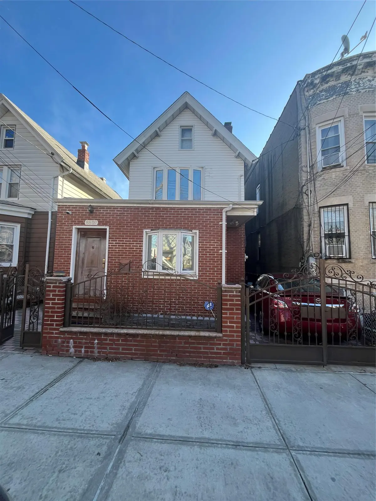 88-07 74 PL, Woodhaven, NY 11421
