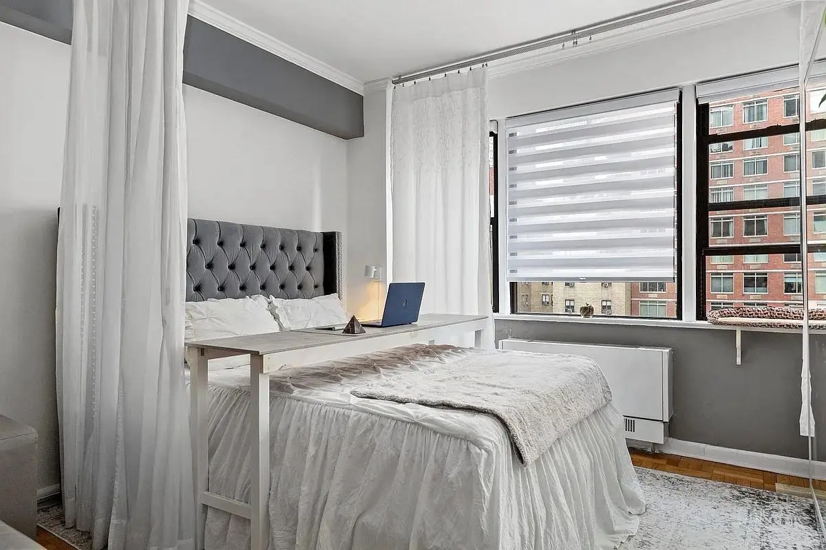 240 46 #10E, New York (manhattan), NY 10017
