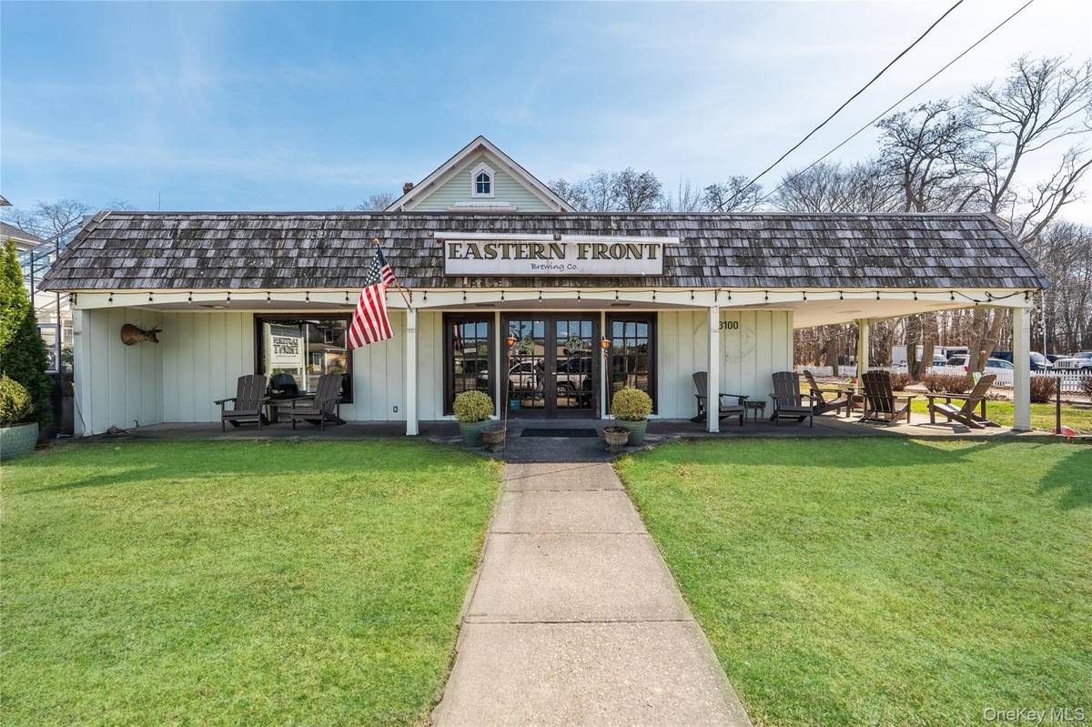 13100 Main Road, Mattituck, NY 11952