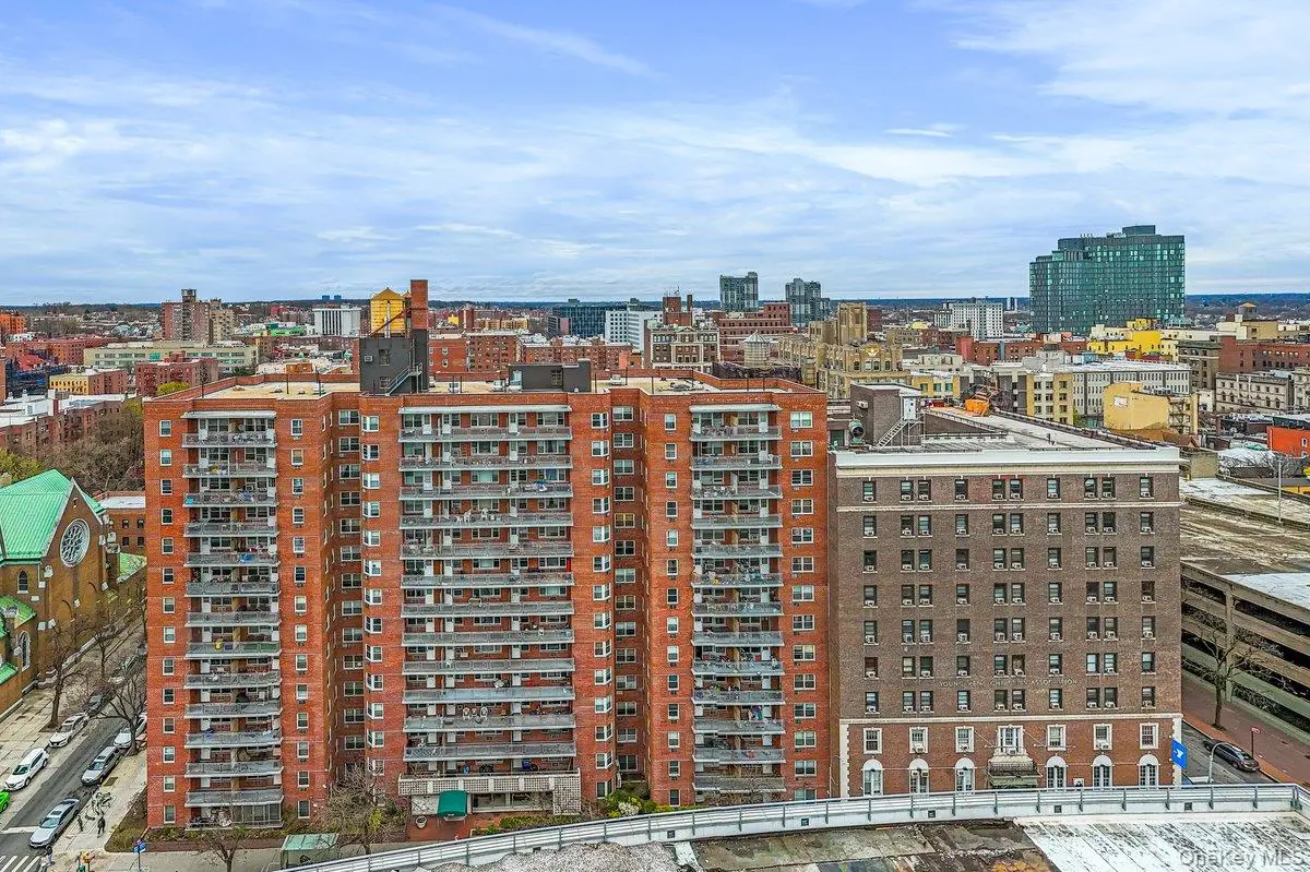 89-15 Parsons BLVD #11D, Jamaica, NY 11432