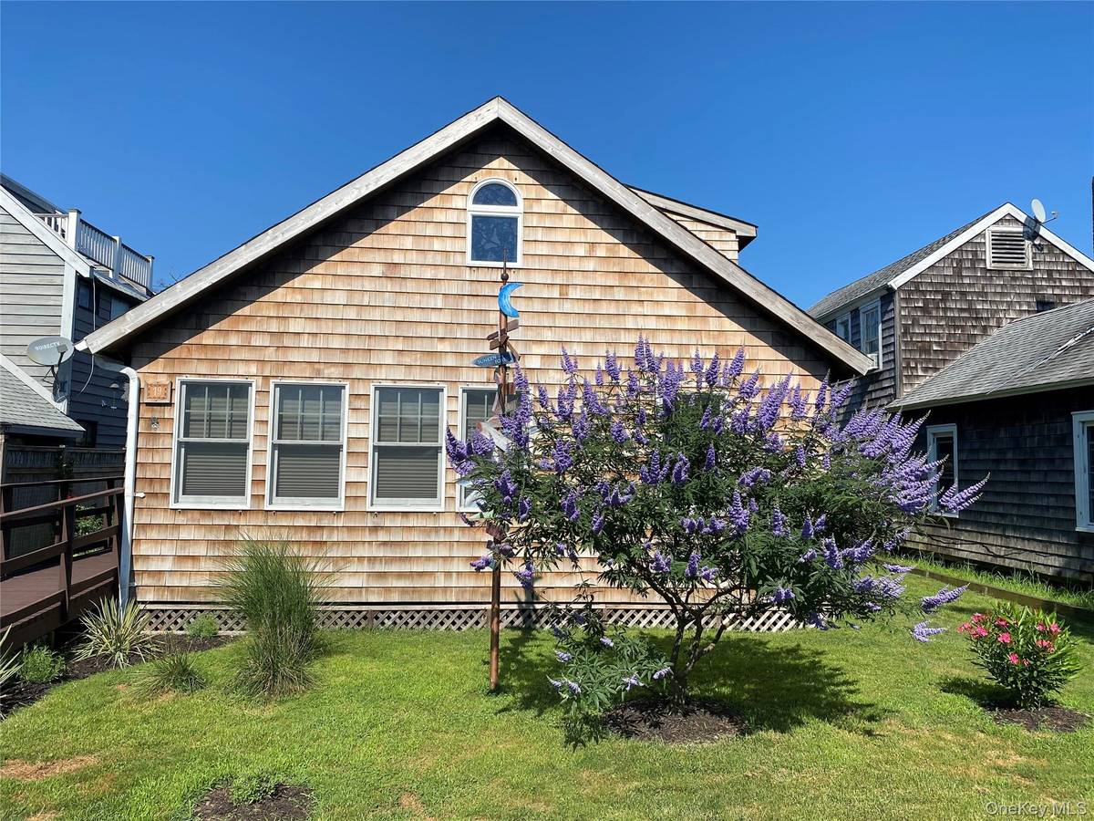 19 Ocean RD, Ocean Beach, NY 11770