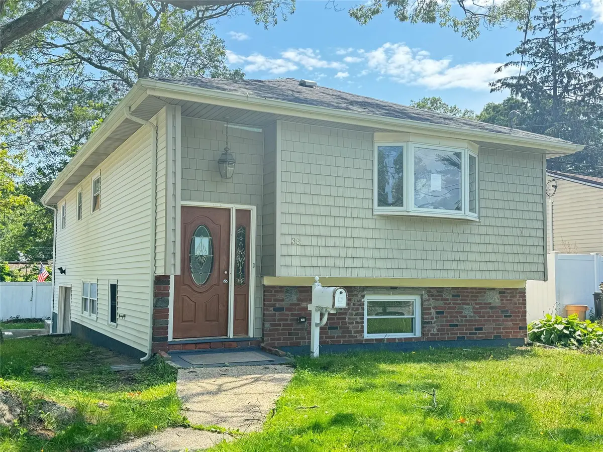 38 Moffitt BLVD, East Islip, NY 11730