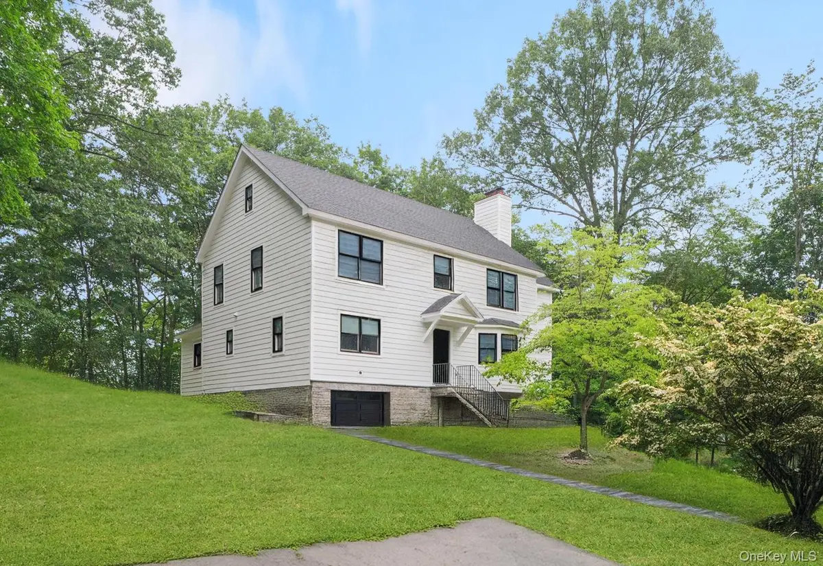 16 Bramblebrook RD, Ardsley, NY 10502