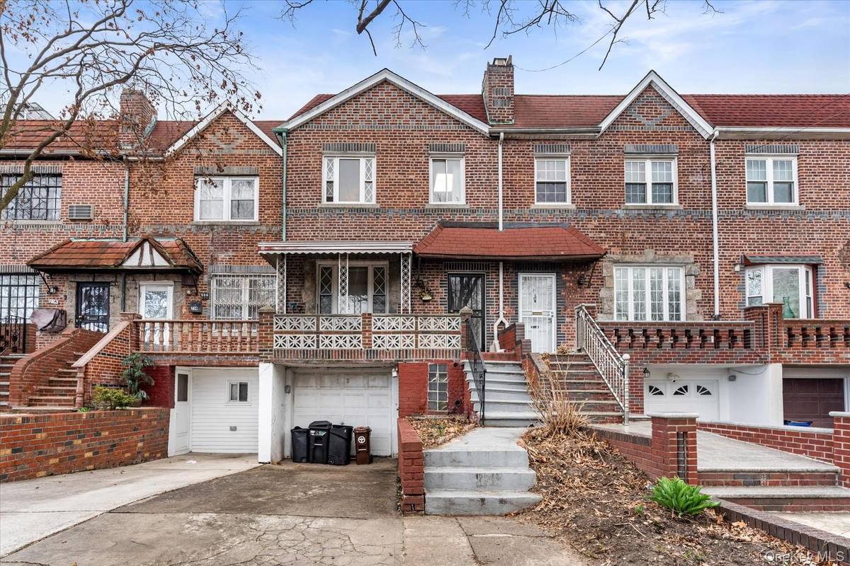 712 E 40th ST, Brooklyn, NY 11210
