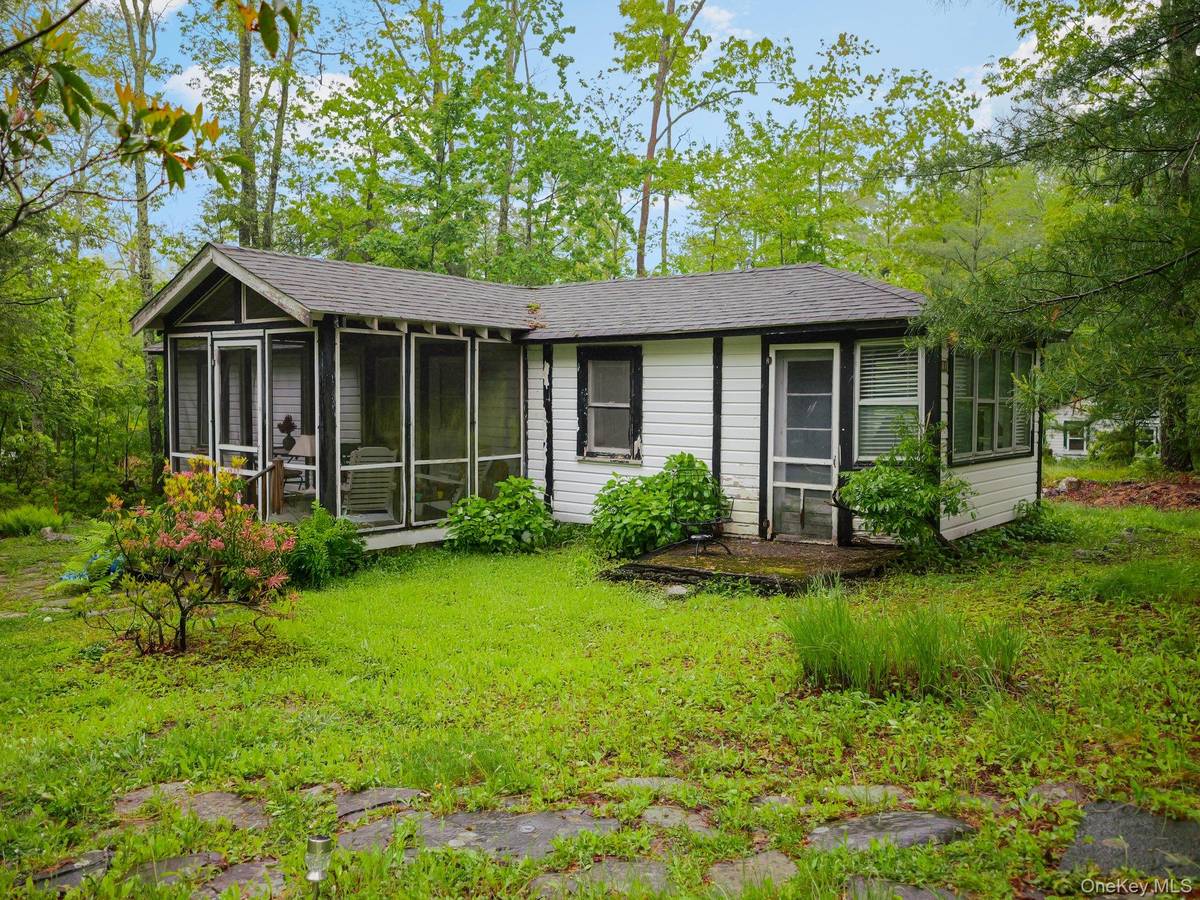 13 Sycamore TRL, Wurtsboro, NY 12790