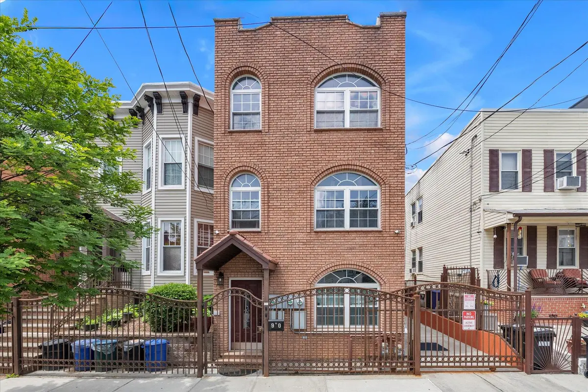 90 Milford ST, Brooklyn, NY 11208