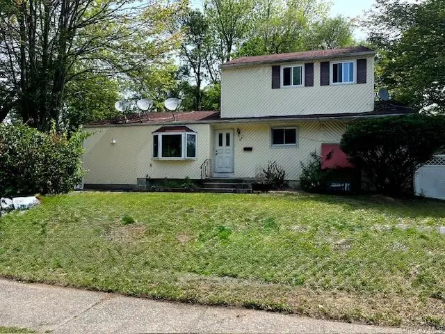 587 Freeman AVE, Brentwood, NY 11717