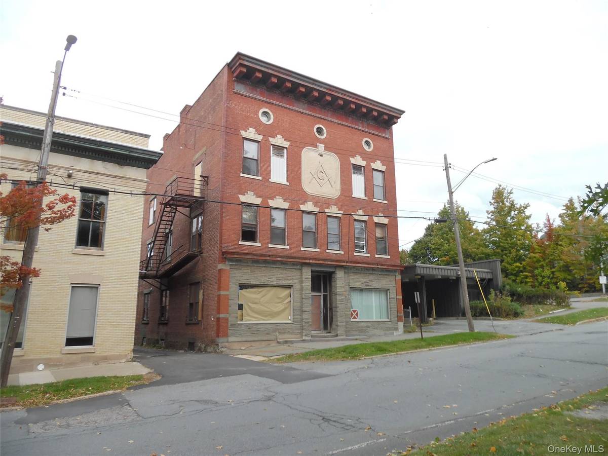 5 Bank St, Monticello, NY 12701