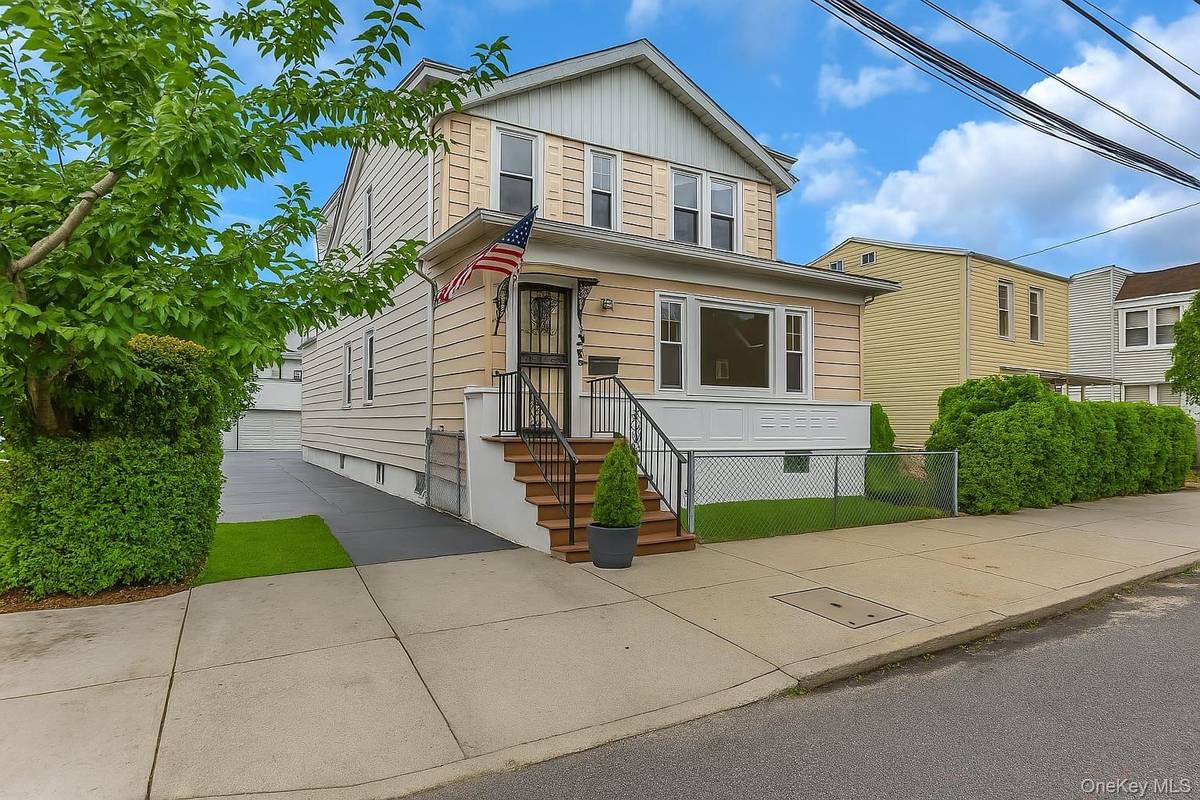 9115 79th ST, Woodhaven, NY 11421