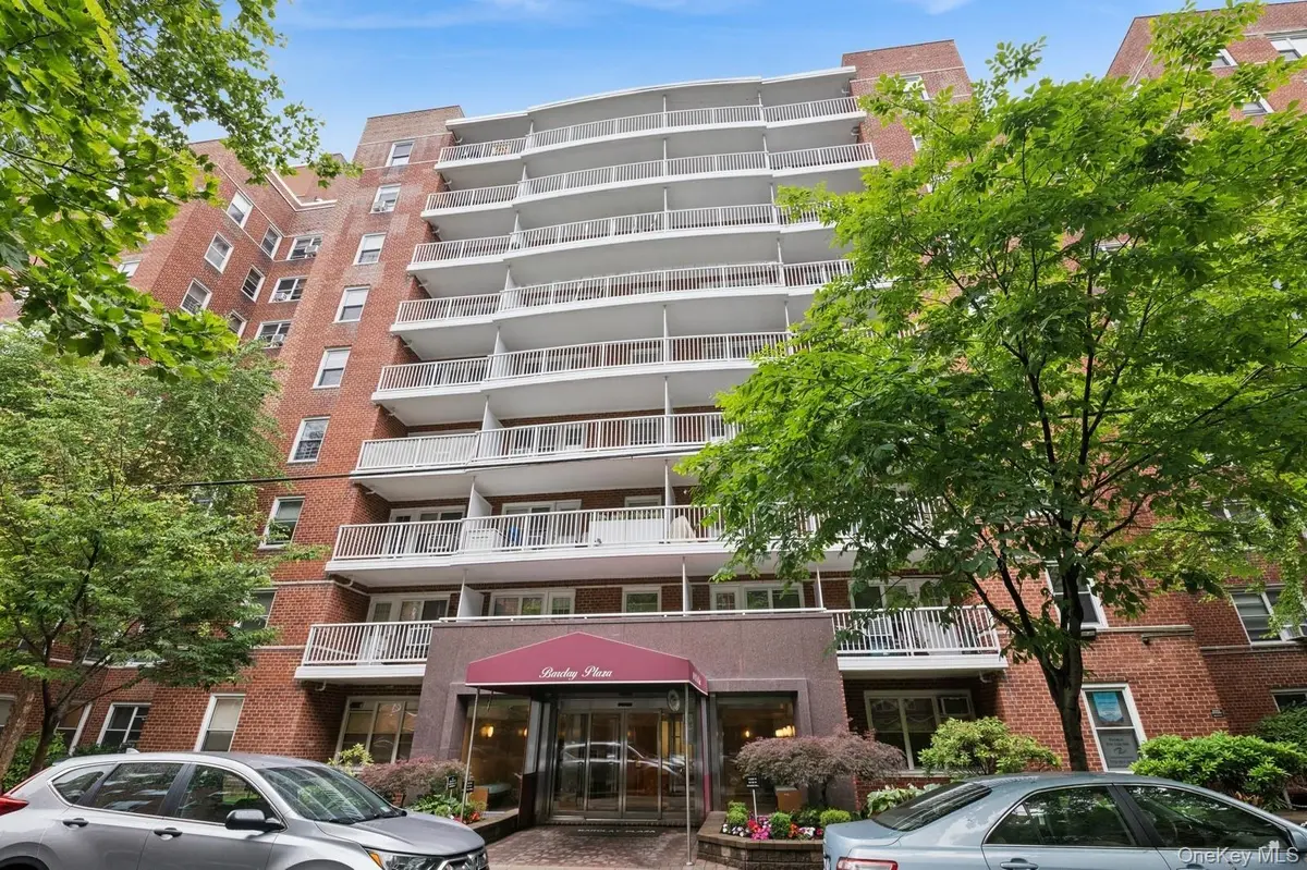 110-20 71st RD #216, Forest Hills, NY 11375