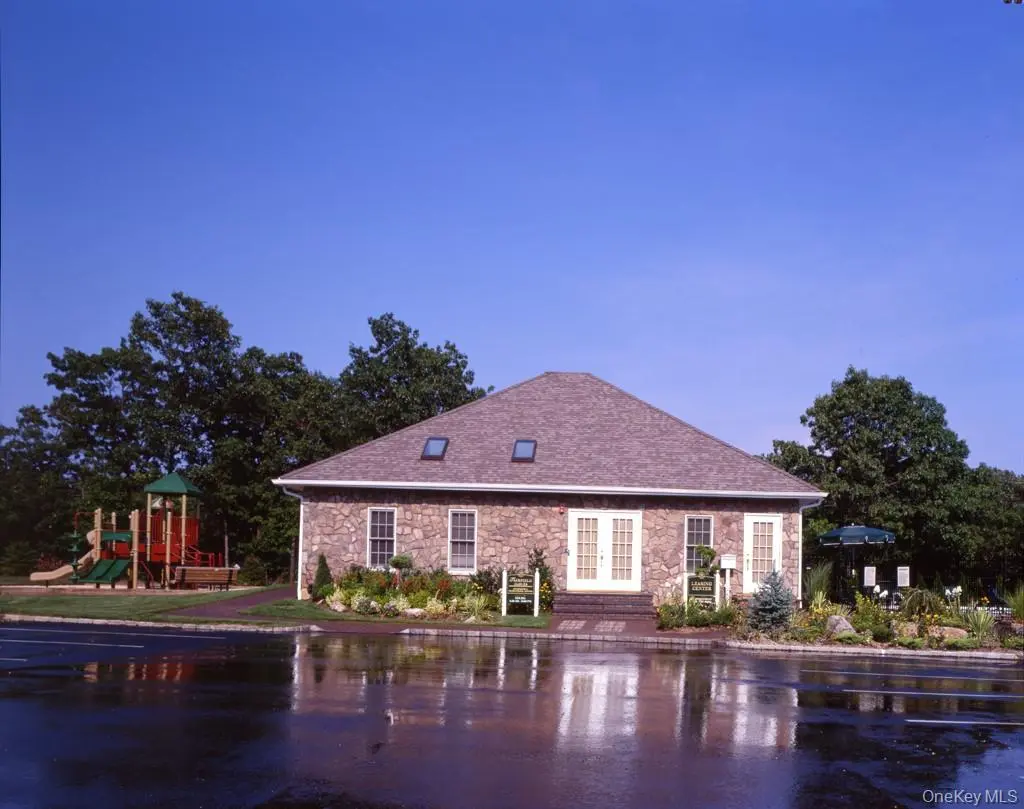 36 Neal #36, South Setauket, NY 11720