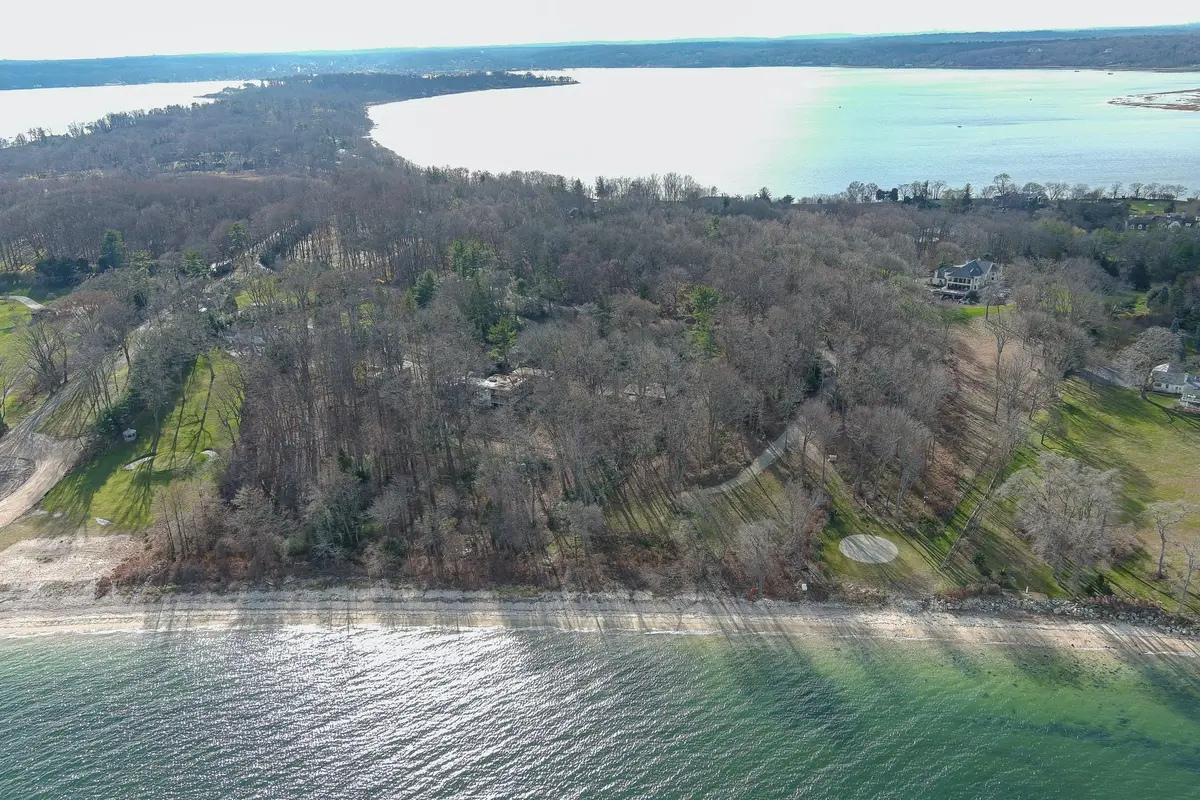 145 Centre Island RD, Centre Island, NY 11771