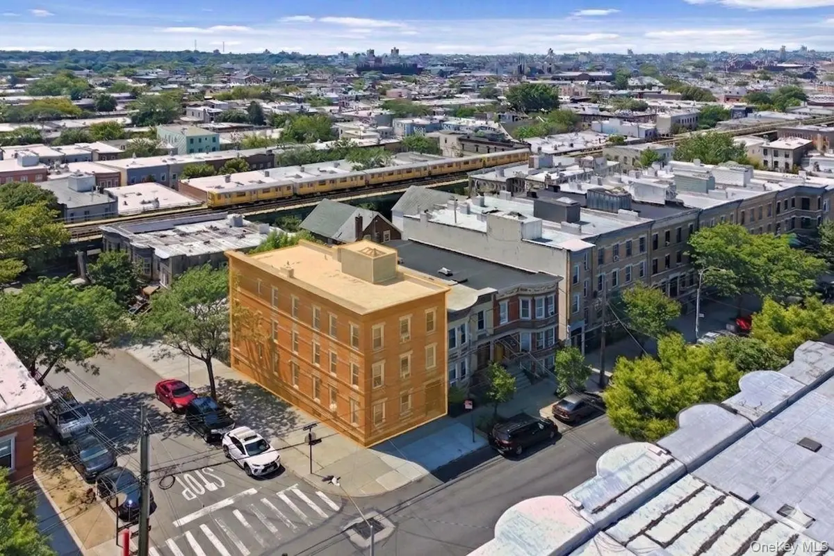 6046 Putnam AVE, Ridgewood, NY 11385