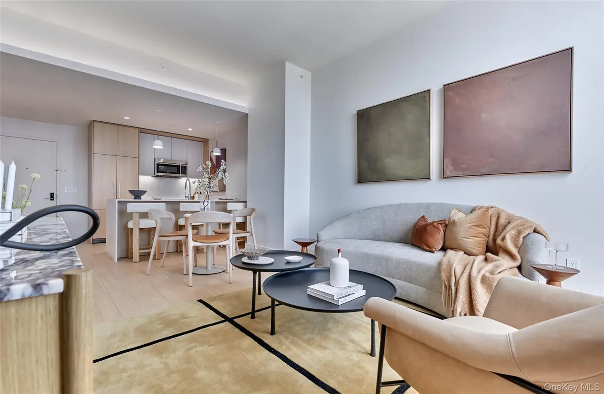33 Westchester PL #21D, New Rochelle, NY 10801