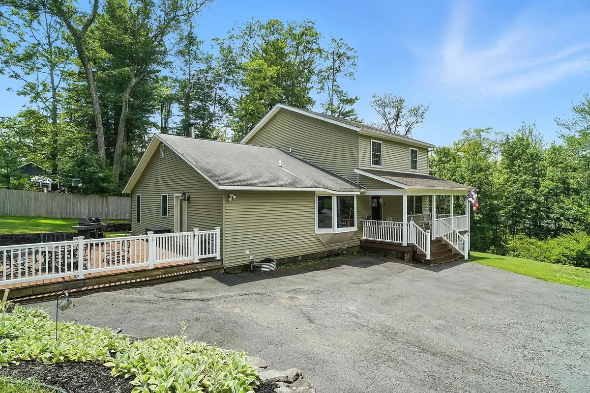 37 Sycamore TRL, Wurtsboro, NY 12790