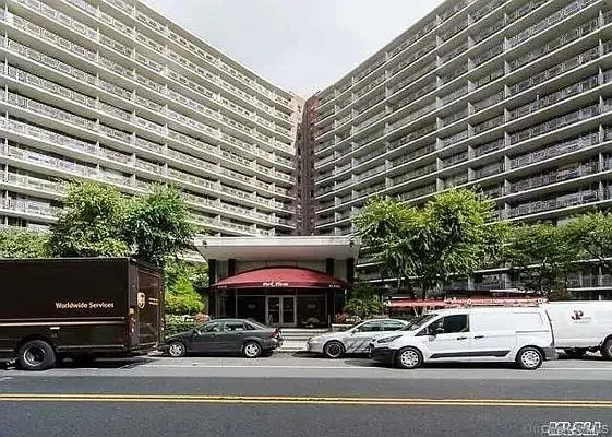 61-25 97th ST #1D, Rego Park, NY 11374