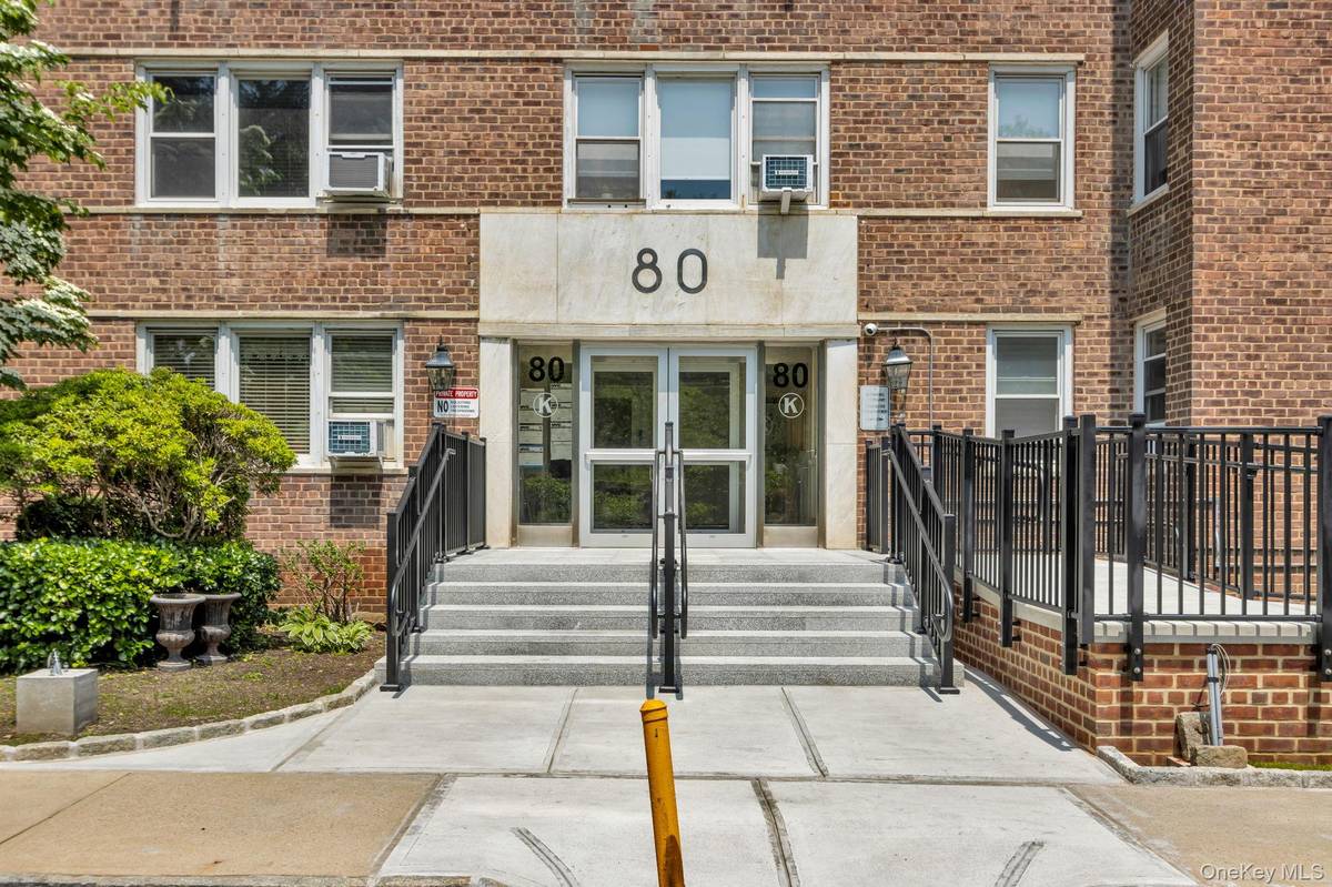 80 Knolls CRES #8M, Bronx, NY 10463